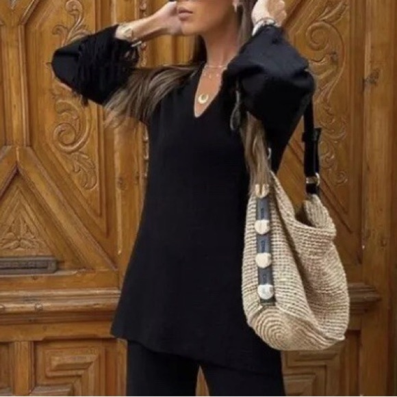 Zara Textured Knit Fringe Tunic Black Women S V-Neck Casual Top Blogger’s Fave - Picture 1 of 12